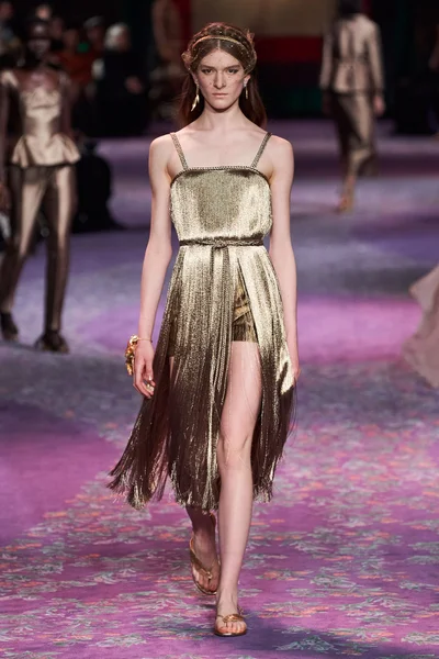 Look 9